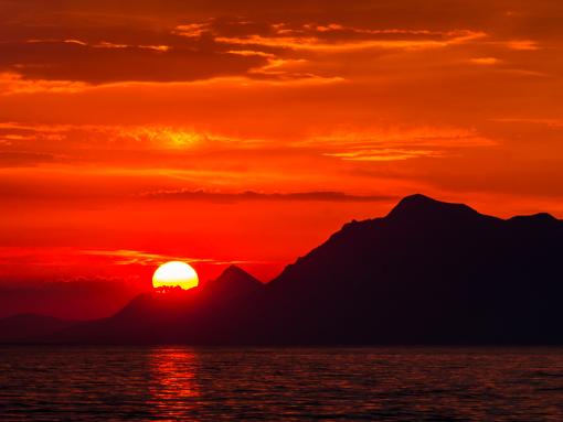 Sun setting
